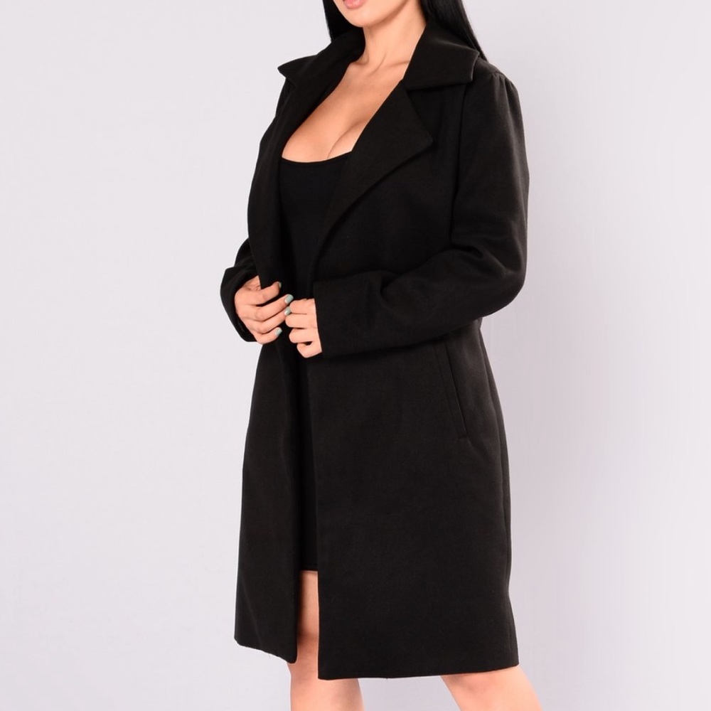 Black coat from fashionova